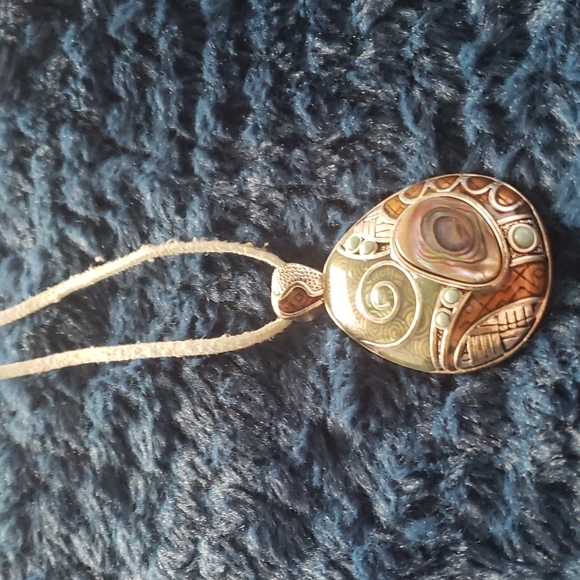 Lia Sophia adjustable necklace - Picture 2 of 4